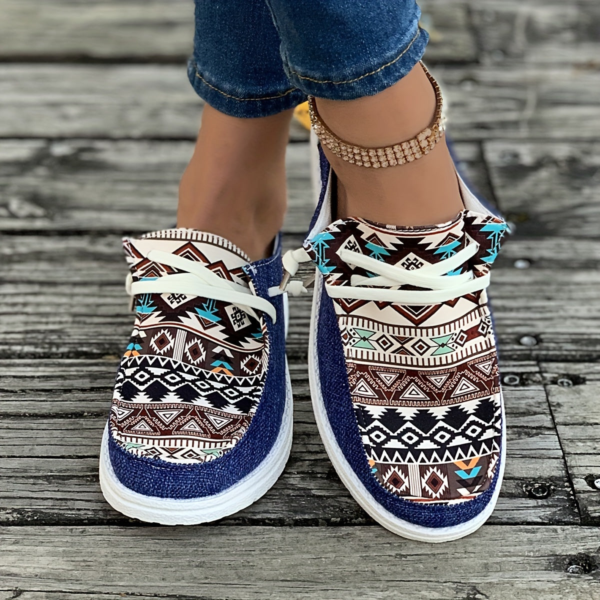 Tribal Pattern Canvas Shoes, Round Toe Flat Sneakers