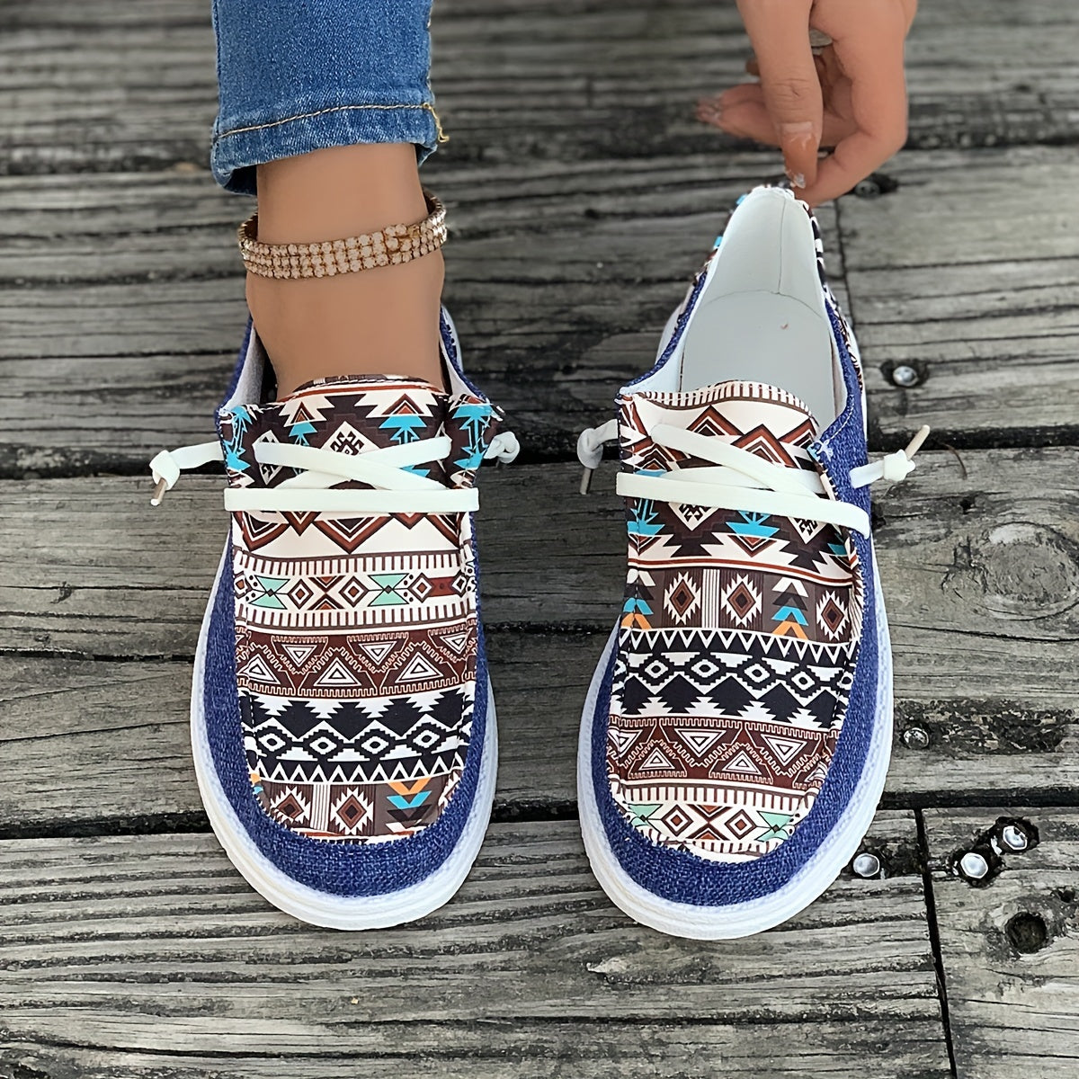 Tribal Pattern Canvas Shoes, Round Toe Flat Sneakers